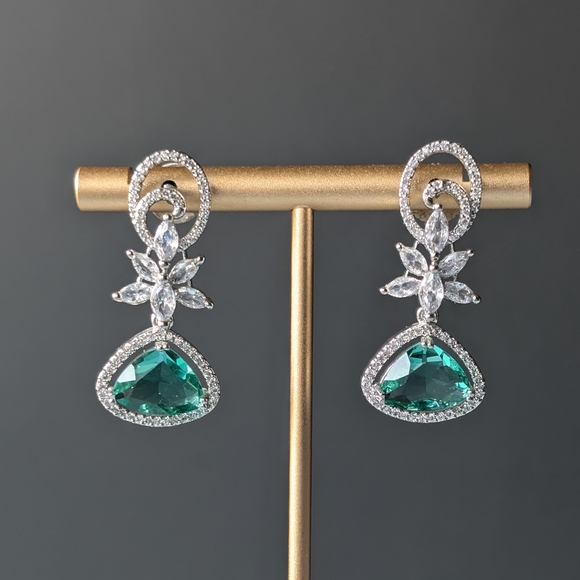 Jewelry - Teardrop Earrings